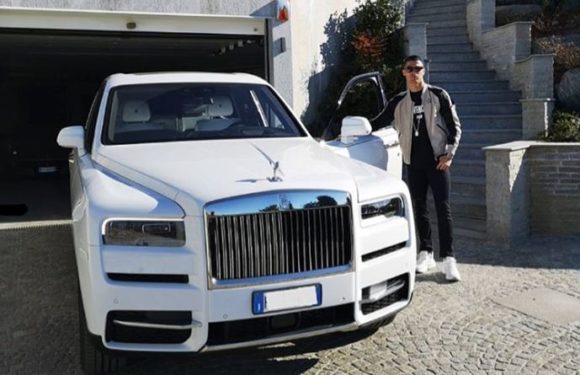 Quand Ronaldo expose sa Rolls Royce d’une valeur de … 400 000 euros