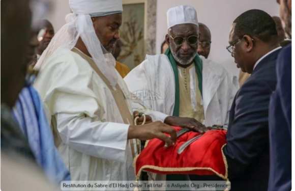 RELIGION: après le sabre la famille omarienne réclame d’autres de leur héritage