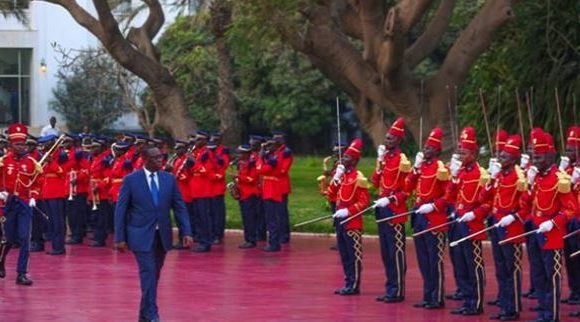 Brève cérémonie de levée des couleurs nationales ce samedi, au Palais de la République pour célébrer 60 ème anniversaire de l’indépendance