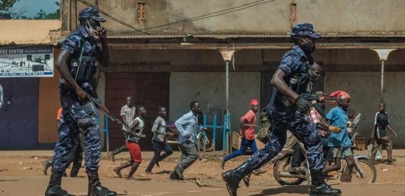 Ouganda : les voix de l’opposition muselées avant la présidentielle ?